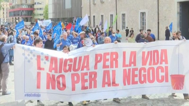 Manifestació unitària a Girona per denunciar la sobreexplotació dels rius | GEMMA ESTEBA