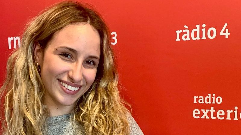 Metr�poli - Laura Gibert presenta 'A la nit' i entrevista a Roger Pera i Lali Barenys - Escoltar ara