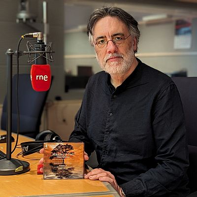 La hora azul - Espejos del Tiempo con Diego Fernández Magdaleno - 18/04/24 - escuchar ahora