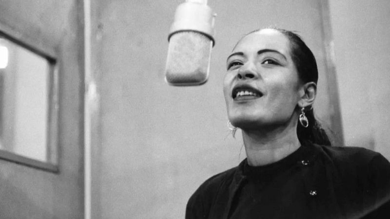 Solo jazz - Billie Holiday finga que no le dola lo que cantaba - 19/04/24 - escuchar ahora