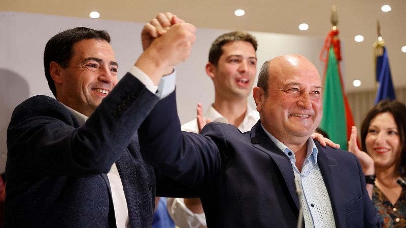 24 Horas Fin de semana - El PNV gana las elecciones en votos, pero empata en escaños con Bildu - Escuchar ahora