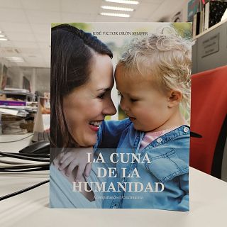 José Víctor Orón Semper y su libro sobre educar para crecer