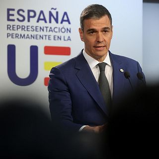 Pedro Sánchez reflexiona si sigue al frente del Gobierno