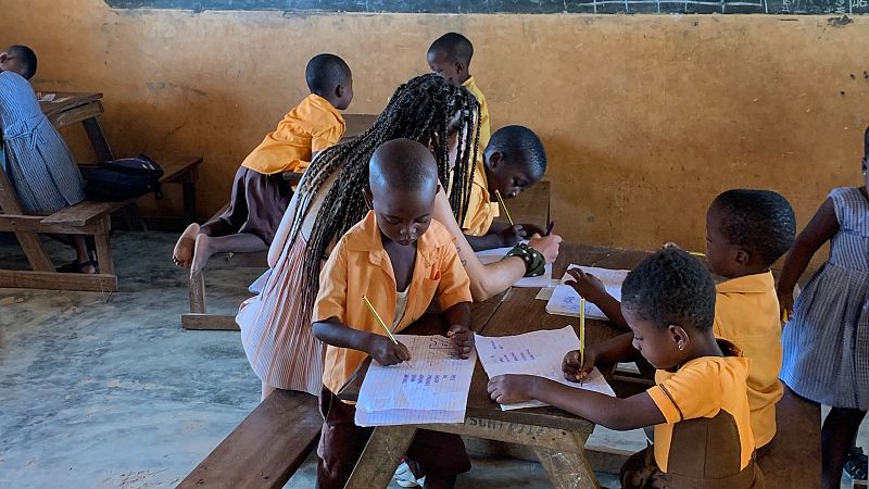 Reportajes en Radio 5 - ONG ADEPU: desarrollo educativo en Ghana - 28/04/24 - Escuchar ahora