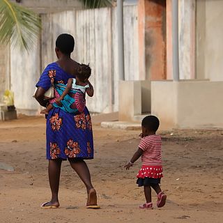 La mutilación genital femenina podría legalizarse en Gambia