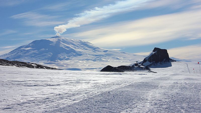 A golpe de bit - Electricidad generada por volcanes en la Antrtida - 30/04/24 - Escuchar ahora
