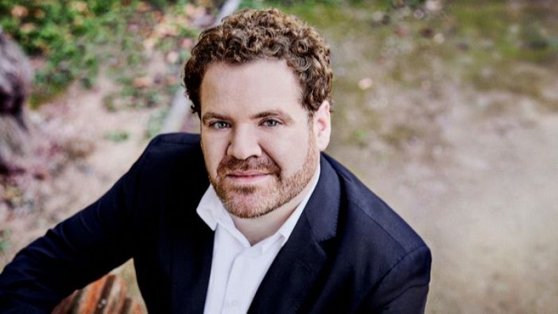 Manuel G�mez Ruiz - escuchar ahora