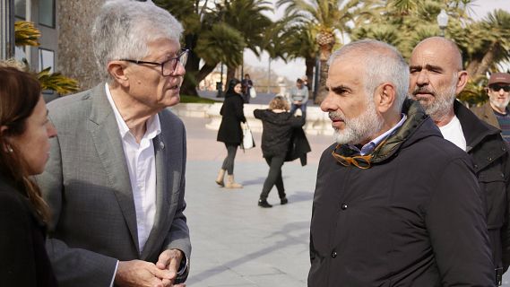 La decisi� de S�nchez, el finan�ament i els pactes marquen els missatges electorals