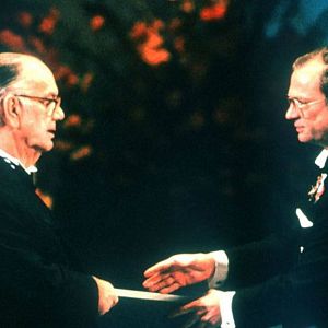 Memoria de delfín - Memoria de delfín - 2ª Hora: Velázquez, Cela y religiones - Escuchar ahora