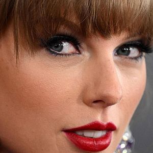 Memoria de delfín - Memoria de delfín - 3ª Hora: Taylor Swift, Lidia García, un caníbal y Paula Abdul - Escuchar ahora