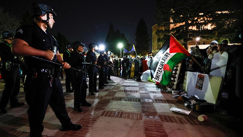 24 horas - Las concentraciones universitarias pidiendo un alto el fuego en Gaza se extienden por EE.UU. - Escuchar ahora