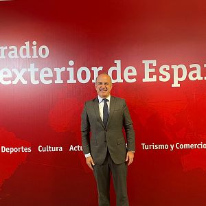 Punto de enlace - Punto de enlace -  Ricardo Mairal, rector de la UNED, presenta el programa 'DigiARTE' - 09/05/24 - Escuchar ahora