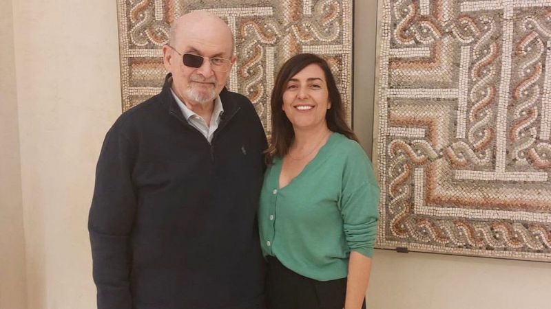 El ojo crítico - Salman Rushdie responde a la muerte con 'Cuchillo'
