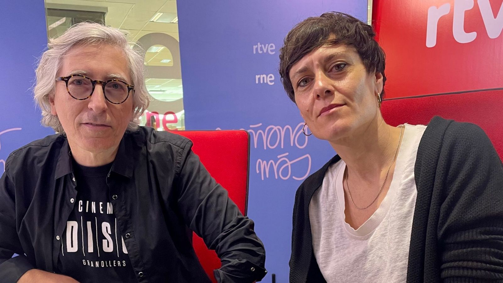 Mañana más - David Trueba y Anna Alarcón con 'Los guapos' - escuchar ahora