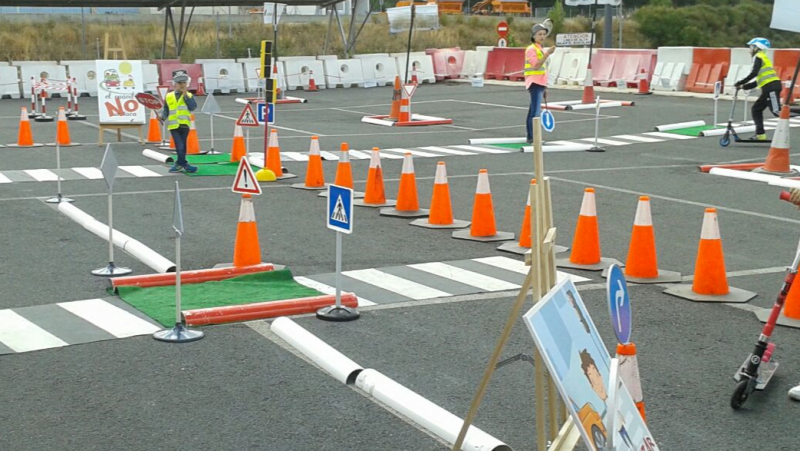 Seguridad vial en Radio 5 - Michelin lleva la seguridad vial a colegios y universidades - 02/06/04 - Escuchar ahora