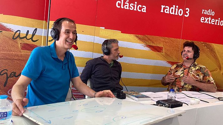 Mañana más  - Roberto Santiago contrataca a las propuestas de sus lectores - escuchar ahora