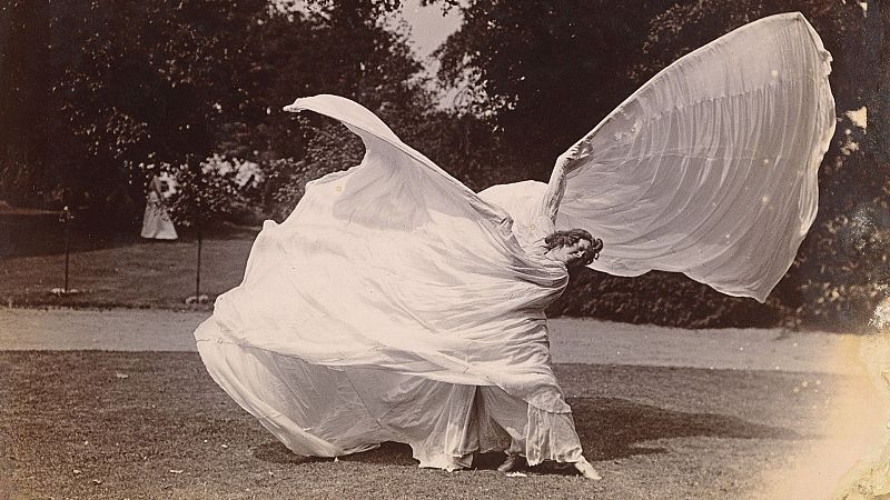 Temas de música - Las primeras vanguardias de la danza: Loïe Fuller - 01/06/24 - escuchar ahora