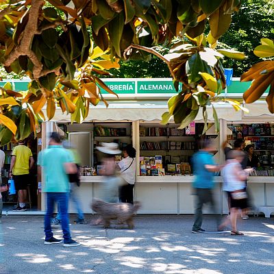 El ojo crítico - Larga vida a los clubes de lectura y a quienes los mantienen - Escuchar ahora