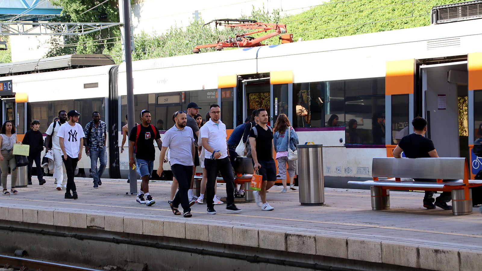 Rodalies recupera la normalitat de totes les línies afectades pel robatori de coure | Marga Esparza