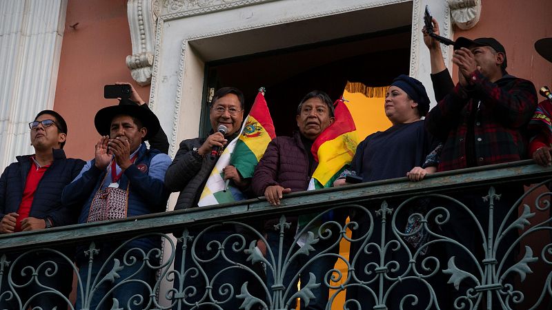 Crónica internacional - El intento de golpe militar fracasa en Bolivia - Escuchar ahora