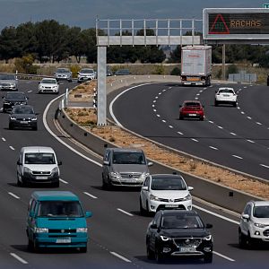 Las tardes de RNE - Las tardes de RNE - Comienza la primera 'Operación Salida' de este verano - Escuchar ahora