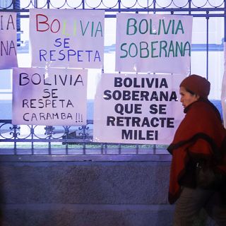 Bolivia llama a consultas a su embajador en Argentina