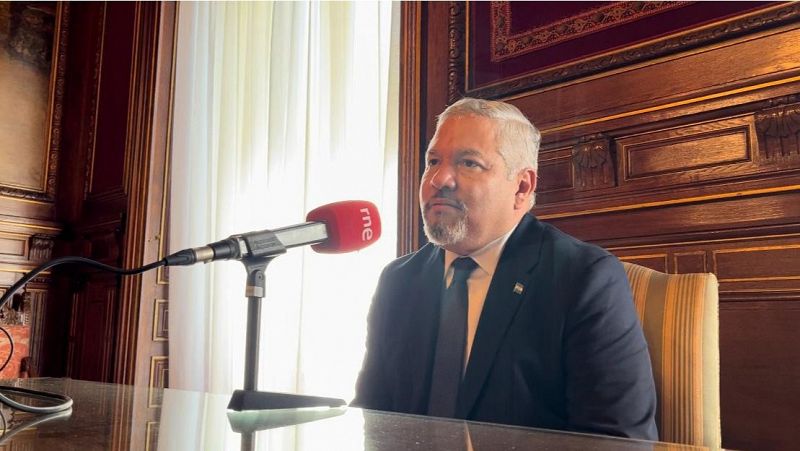 Cinco continentes - Entrevista con Eduardo Enrique Reina, ministro de Relaciones Exteriores de Honduras - Escuchar ahora
