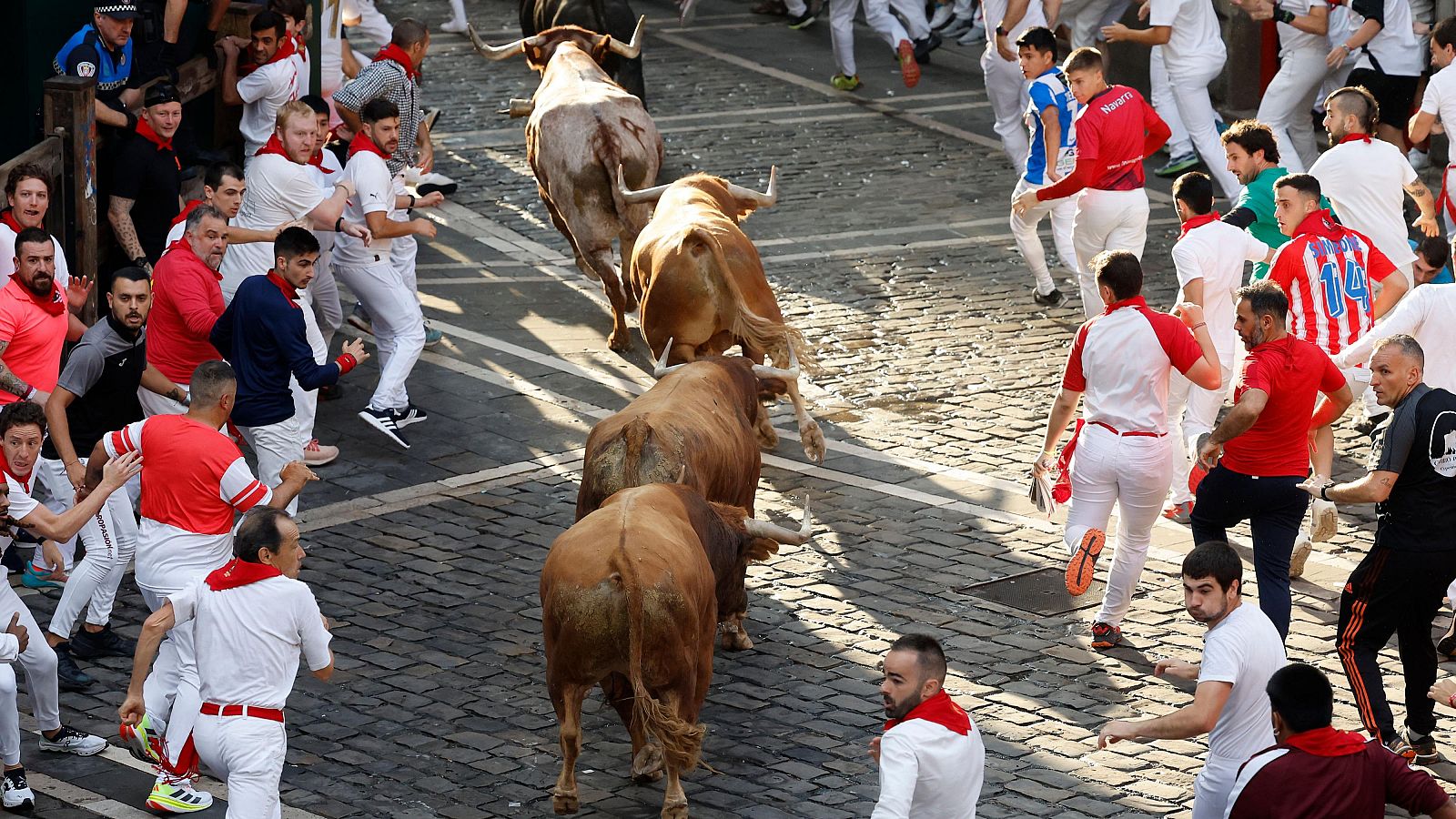 Quinto encierro de los Sanfermines 2024 - Escuchar ahora