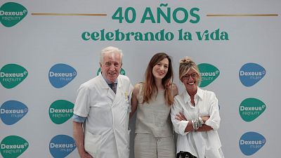 Ms cerca - Victoria Anna, la primera 'beb probeta' de Espaa, cumple 40 aos - Escuchar ahora