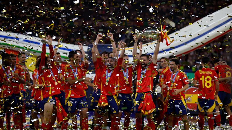 Tablero Deportivo - España hace historia y consigue su cuarta Eurocopa - Escuchar ahora