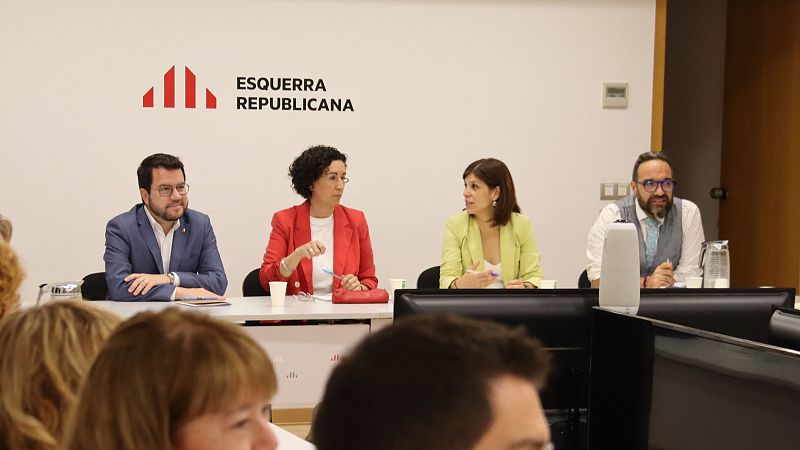 ERC estudia els serrells del preacord d'investidura amb el PSC | LAURA HERRERO