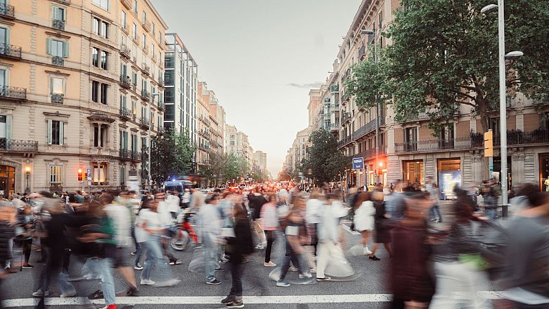 Las mañanas de RNE - Movilidad del cuidado: un reto para el transporte y el urbanismo de las ciudades - Escuchar ahora