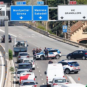 24 horas - 24 horas - Carles Puigdemont y la Operación 'Jaula' - Escuchar ahora