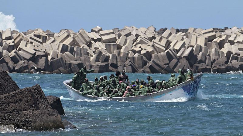 Las mañanas de RNE - Presión migratoria: "Hay que evaluar las medidas que se vayan tomando" - Escuchar ahora