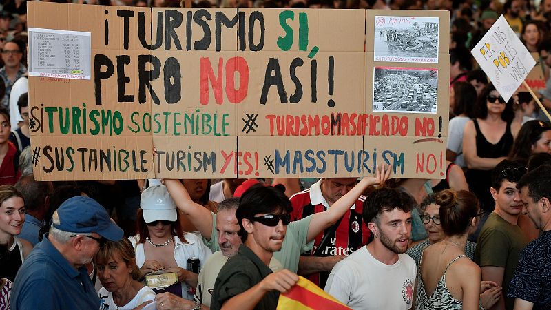 La cresta de la onda - Crecen las protestas en toda España contra el turismo masivo - 29/08/24 - Escuchar ahora