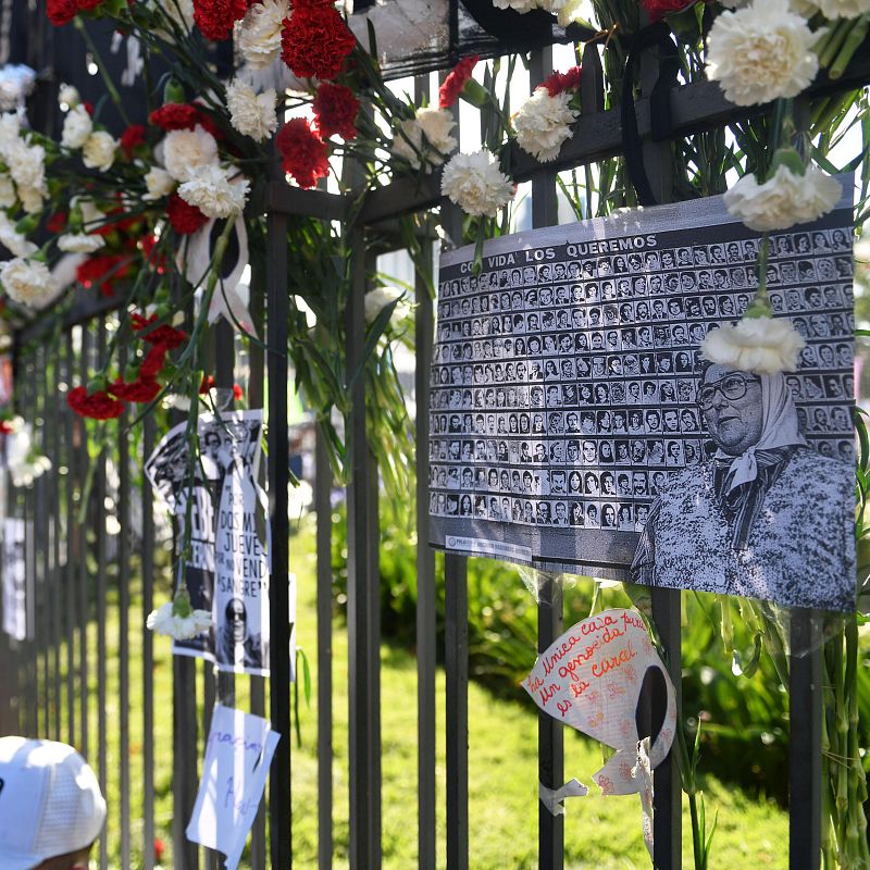 Cinco continentes - Las mujeres lideran las búsquedas de desaparecidos en América Latina - Escuchar ahora