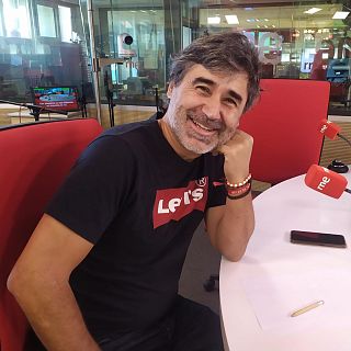 Pedro Sim�n y su tercera novela familiar: 'Los siguientes'