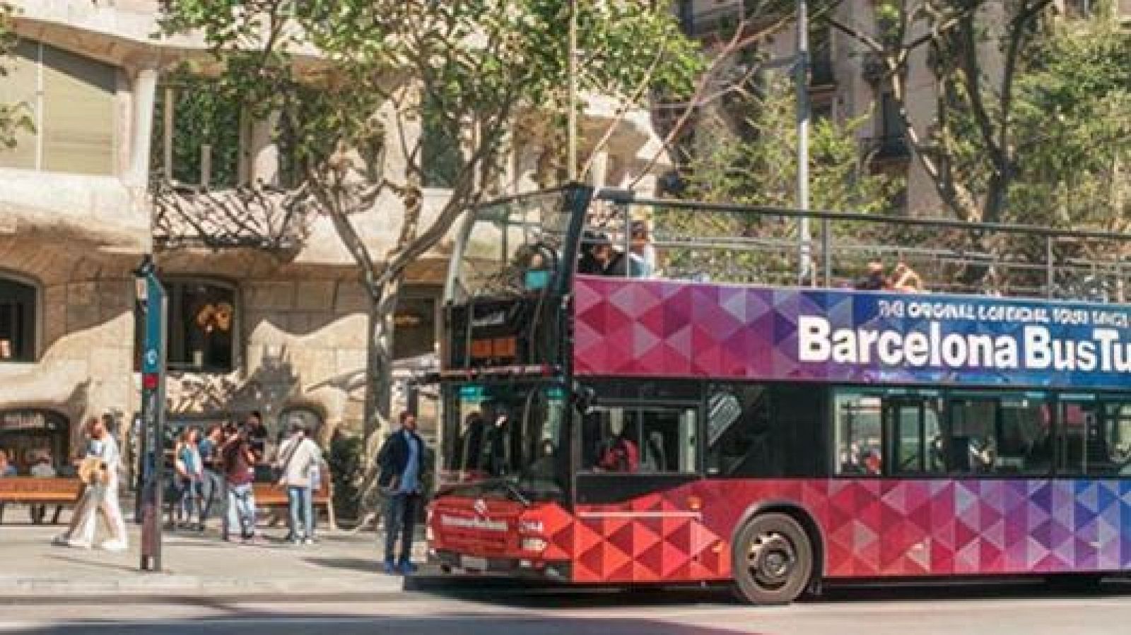 Barcelona vol augmentar el preu als autocars turístics | Maite Boada