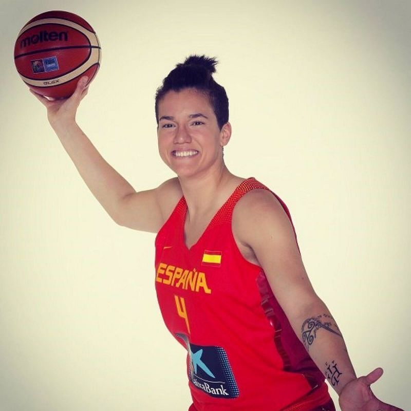 No solo ftbol - Laura Nicholls, de leyenda del basket a promesa del balonmano - 21/09/2024 - ESCUCHAR AHORA