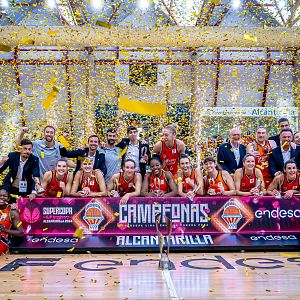 Más altas, más rápidas, más fuertes - Más altas, más rápidas, más fuertes - Supercopa de baloncesto - 03/10/24 - Escuchar ahora