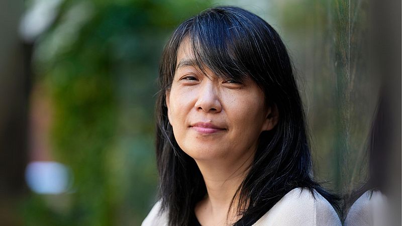 El ojo crítico - ¿Quién es Han Kang, la Premio Nobel de Literatura 2024? - Escuchar ahora