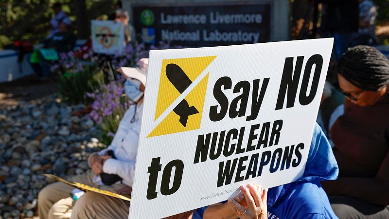 Más cerca - Nobel de la Paz por un mundo libre de armas nucleares - Escuchar ahora