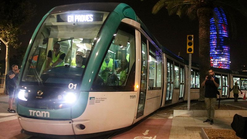 Barcelona es prepara per la inauguració del tramvia Glòries-Verdaguer | Maite Boada