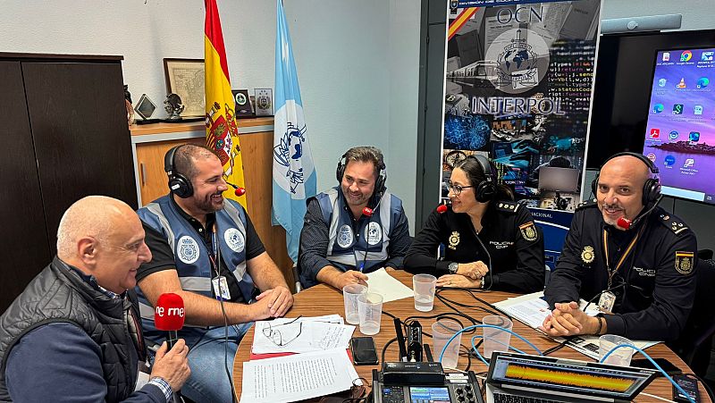 Reportajes en Radio 5 - Así trabaja INTERPOL España: "La paciencia es fundamental" - Escuchar ahora