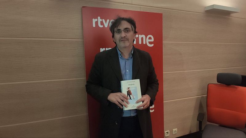 24 horas -  Gonzalo Torné nos presenta su libro 'Brujería', un retrato de las nuevas relaciones amorosas - Escuchar ahora