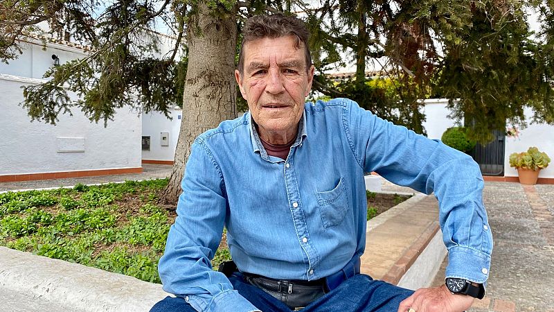 Al margen de la ley - Emilio Calatayud: "Tengo agresiones a padres por el wifi" - Escuchar ahora