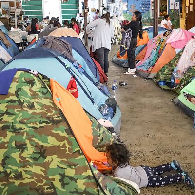 Cinco continentes - La inmigración, clave en la campaña estadounidense - Escuchar ahora