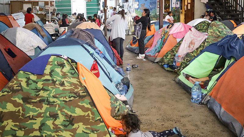 Cinco continentes - La inmigración, clave en la campaña estadounidense - Escuchar ahora