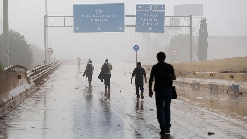 L'Entrellat - Parlem amb afectats per la Dana: "Esto es un escenario de guerra o peor"