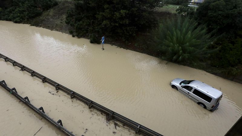 Radio 5 Actualidad - Fallece uno de los rescatados por la DANA en Málaga - Escuchar ahora